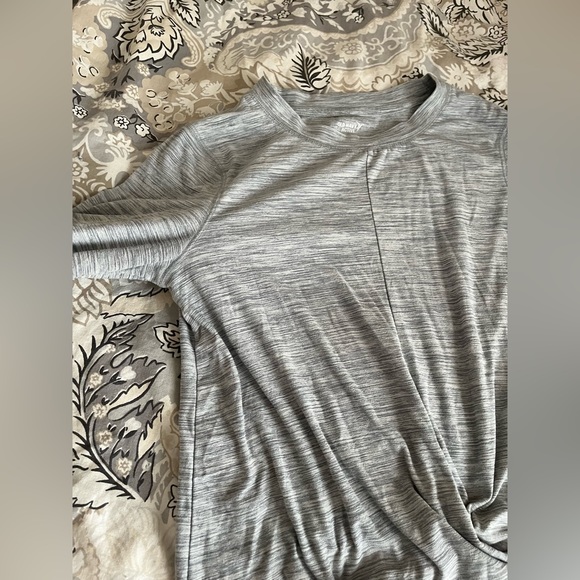 Active Long Sleeve Twist Front - Picture 6 of 8